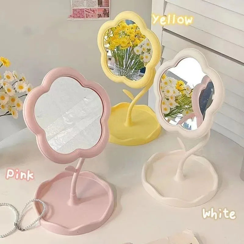 Cute Flower-Shaped Makeup Mirror